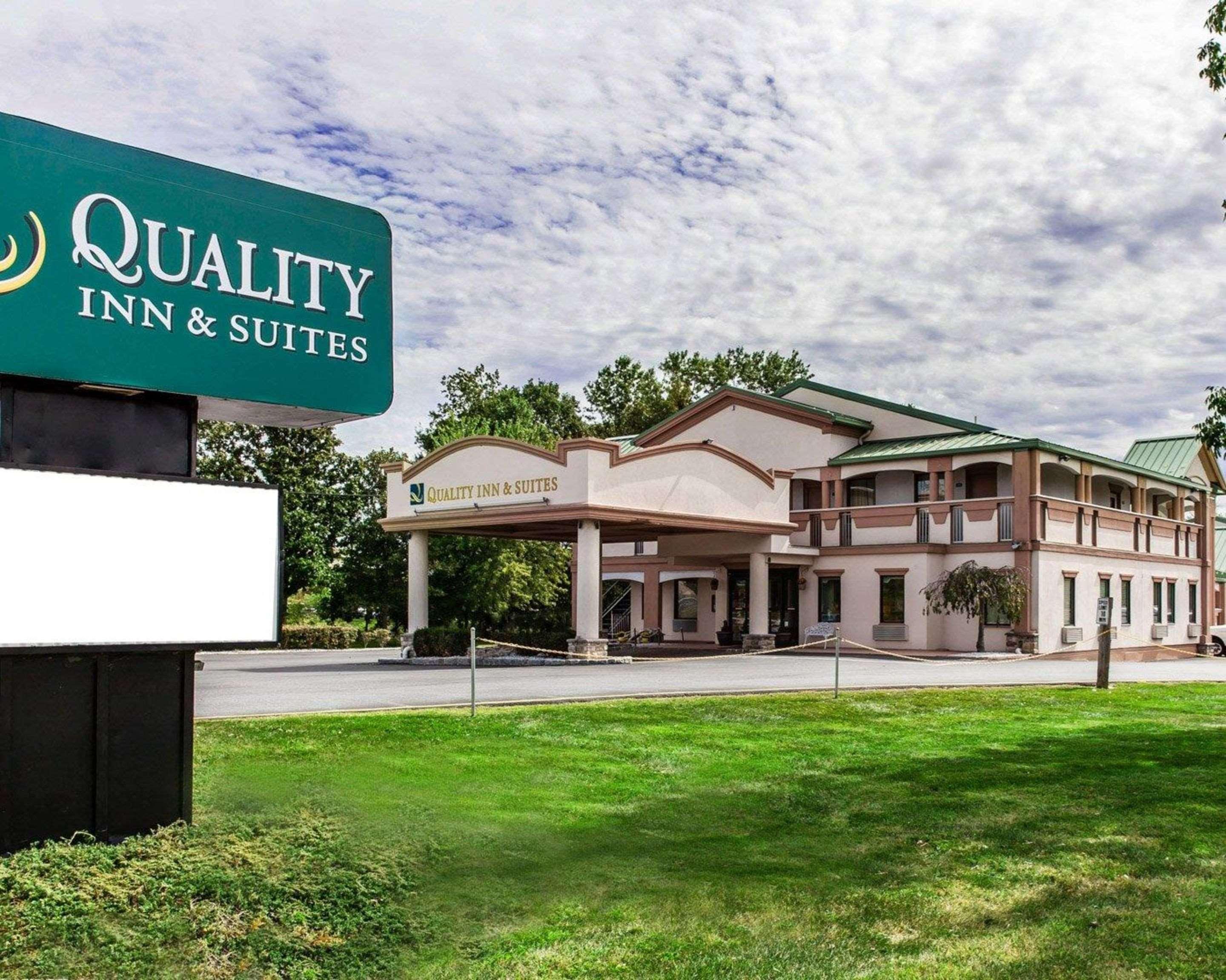 Quality Inn & Suites Quakertown-Allentown Esterno foto